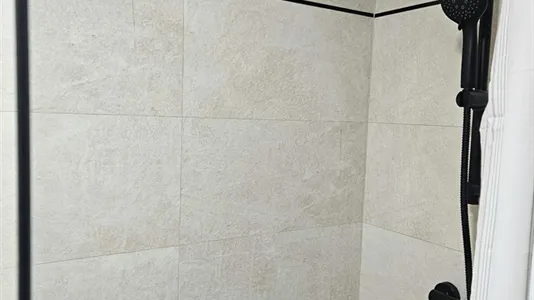 Rooms in Zaragoza - photo 9