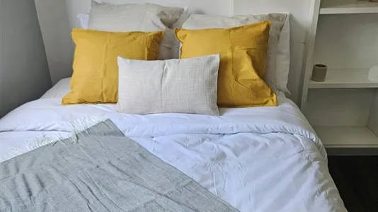 Rooms in el Camí de Vera - photo 4