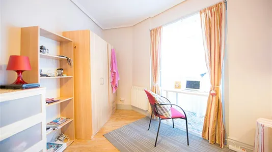 Rooms in Bilbao - photo 4