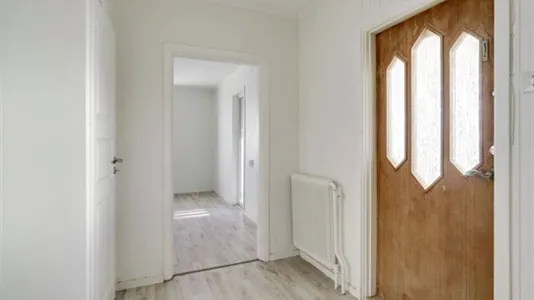 Houses in Kumla - photo 9