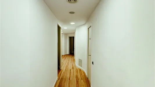 Rooms in Barcelona Eixample - photo 7