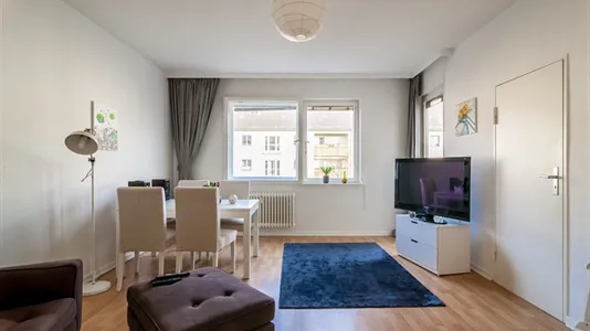 Apartments in Berlin Charlottenburg-Wilmersdorf - photo 1