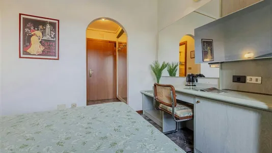 Rooms in Novara - photo 4