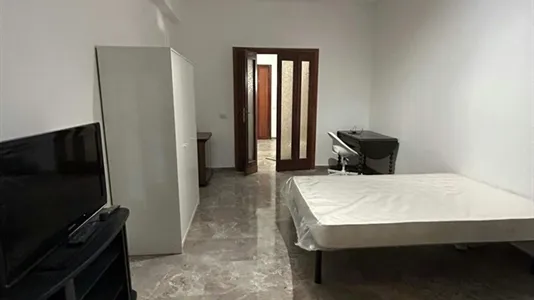 Rooms in Roma Municipio II – Parioli/Nomentano - photo 3