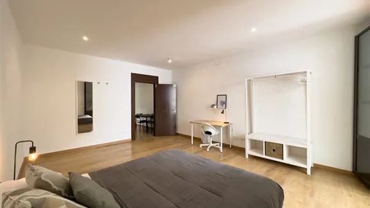 Rooms in Barcelona Ciutat Vella - photo 3