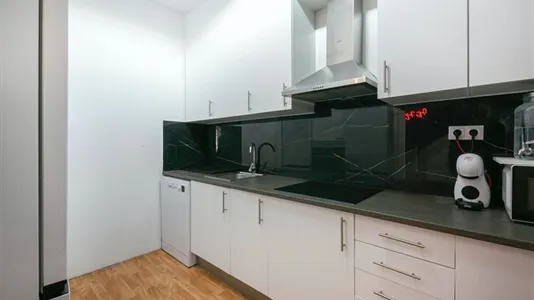 Rooms in Barcelona Gràcia - photo 10