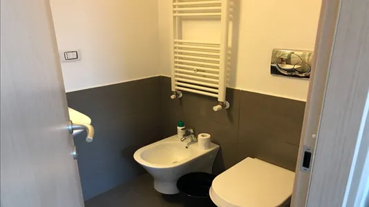 Rooms in Roma Municipio VI – Roma Delle Torri - photo 9