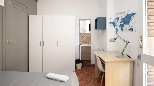 Rooms in Barcelona Eixample - photo 3