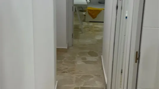 Rooms in Jaén - photo 6