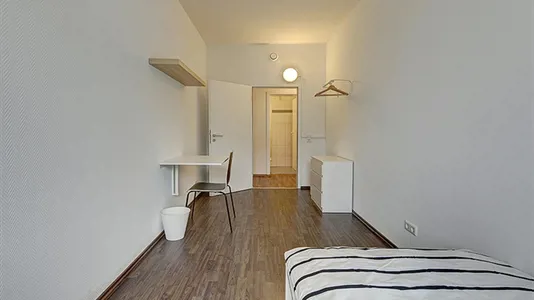 Rooms in Stuttgart Bad Cannstatt - photo 2