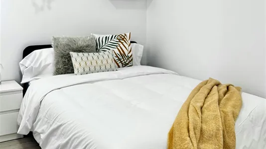 Rooms in Madrid Chamberí - photo 1