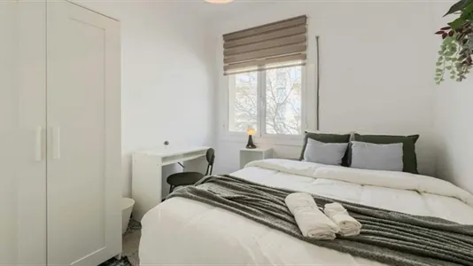 Rooms in Barcelona Eixample - photo 1