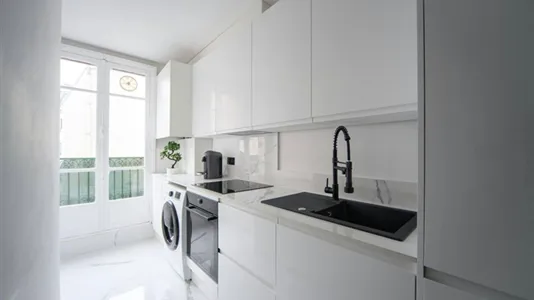 Apartments in Paris 16ème arrondissement (South) - photo 5