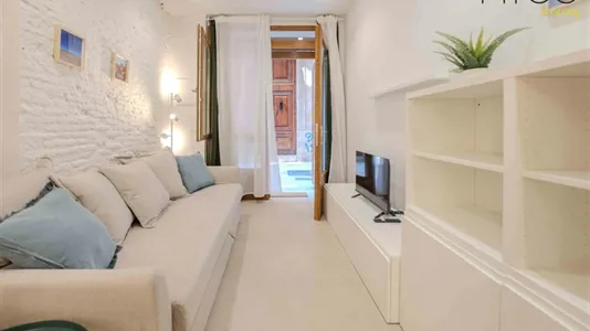 Apartments in Valencia Ciutat Vella - photo 3