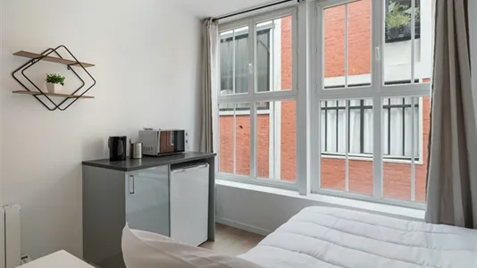 Apartments in Paris 18ème arrondissement - Montmartre - photo 2