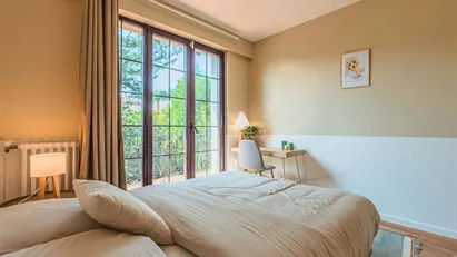 Room for rent in L'Haÿ-les-Roses, Île-de-France