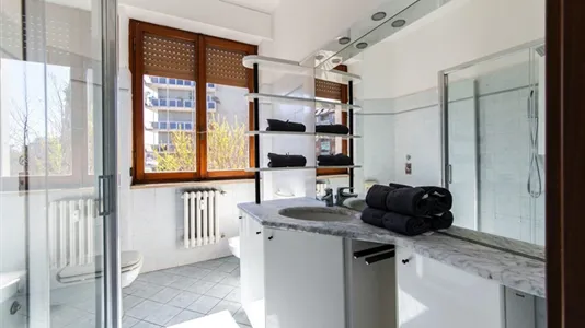 Rooms in Milano Zona 2 - Stazione Centrale, Gorla, Turro, Greco, Crescenzago - photo 10