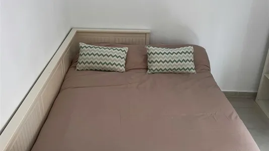 Rooms in Málaga - photo 4