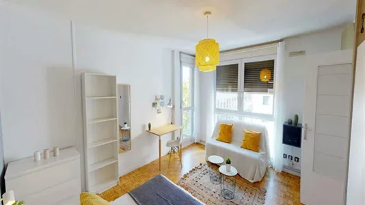 Rooms in Lyon - photo 2