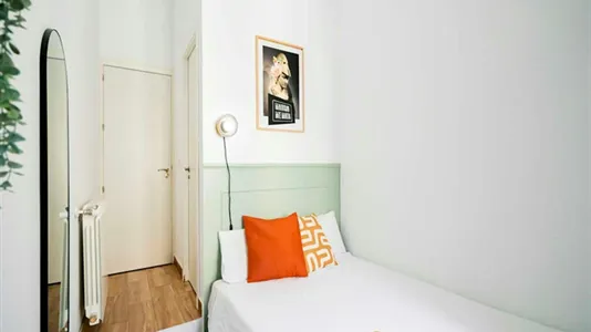 Rooms in Madrid Centro - photo 1