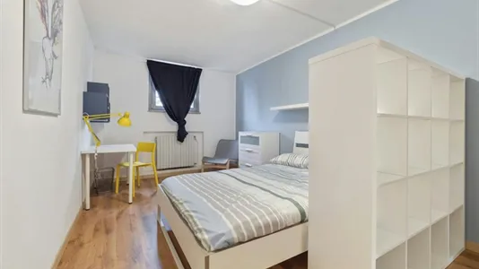 Rooms in Milano Zona 2 - Stazione Centrale, Gorla, Turro, Greco, Crescenzago - photo 3