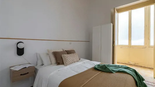 Rooms in Barcelona Ciutat Vella - photo 2