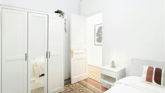 Rooms in Barcelona Eixample - photo 4
