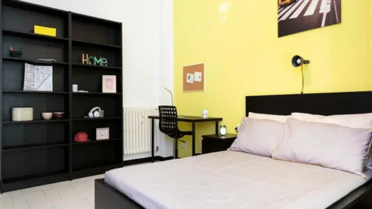 Rooms in Milano Zona 8 - Fiera, Gallaratese, Quarto Oggiaro - photo 1