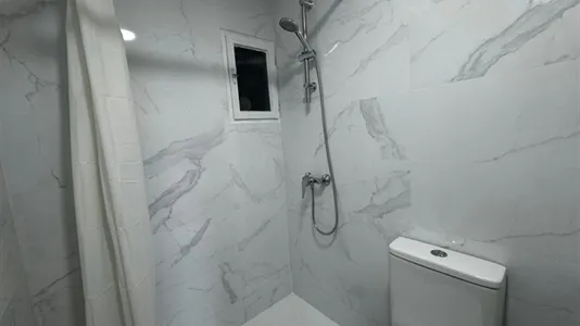 Rooms in Madrid Centro - photo 9