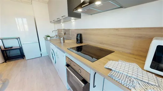 Rooms in Lyon - photo 5