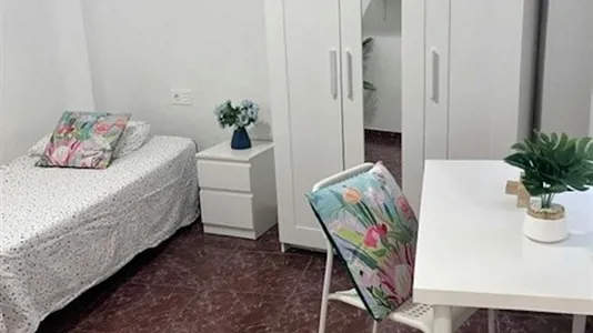 Rooms in Murcia - photo 2