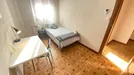 Room for rent, Madrid Puente de Vallecas, Madrid, Calle del Doctor Bellido