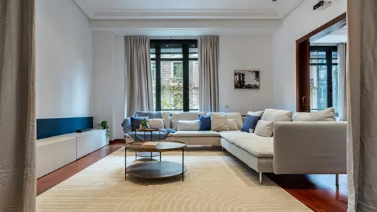 Rooms in Barcelona Eixample - photo 9