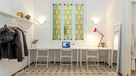 Rooms in Barcelona Eixample - photo 9