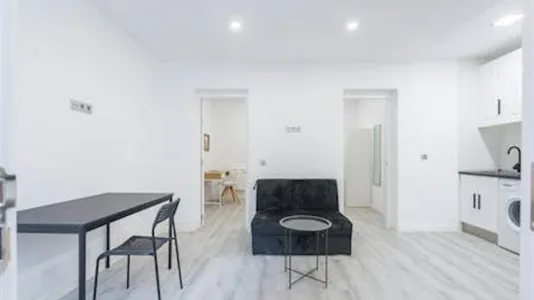 Rooms in Madrid Centro - photo 1