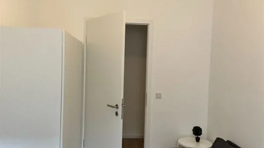 Rooms in Berlin Charlottenburg-Wilmersdorf - photo 2