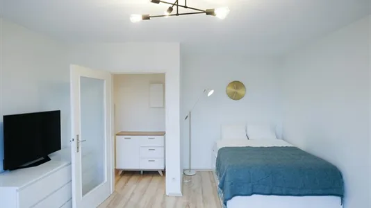 Apartments in Frankfurt Süd - photo 4