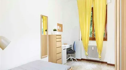 Room for rent in Vimodrone, Lombardia