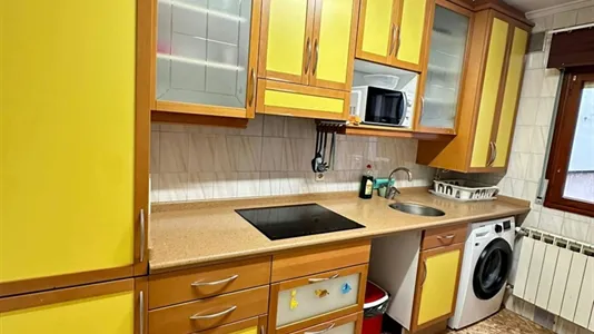 Rooms in Oviedo - photo 7