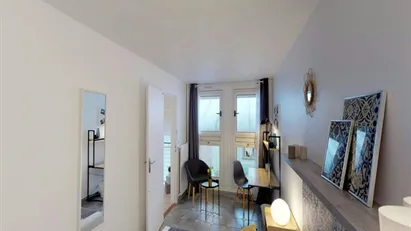 Room for rent in Nanterre, Île-de-France