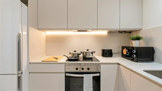 Rooms in Barcelona Eixample - photo 7