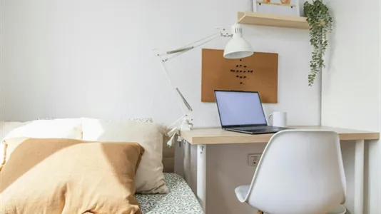 Rooms in Adaro - photo 5