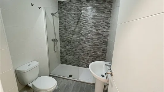 Rooms in Guadalajara - photo 10