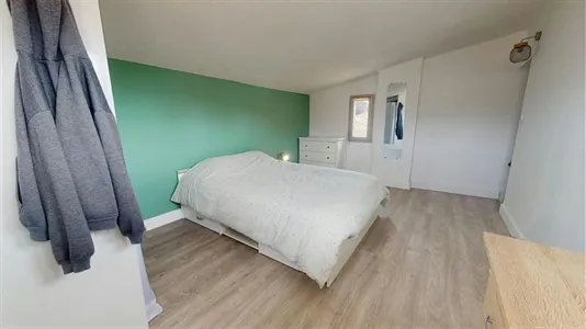 Rooms in Nîmes - photo 3