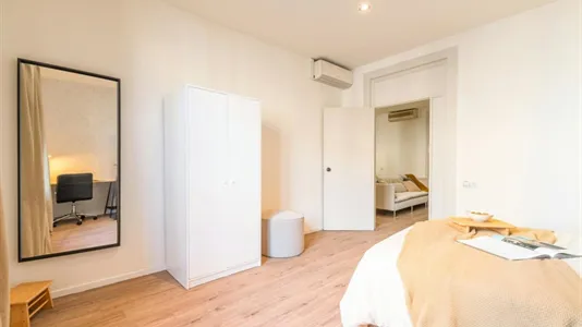 Rooms in Barcelona Eixample - photo 6