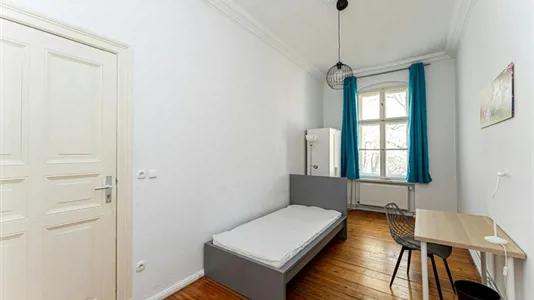 Rooms in Berlin Charlottenburg-Wilmersdorf - photo 3