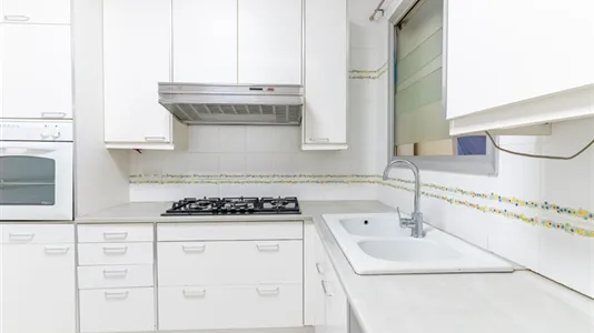 Rooms in Barcelona Eixample - photo 4