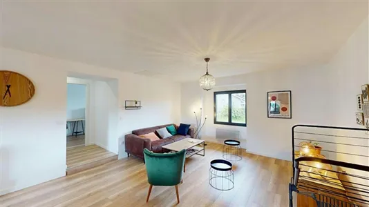 Rooms in Saint-Julien-en-Genevois - photo 8