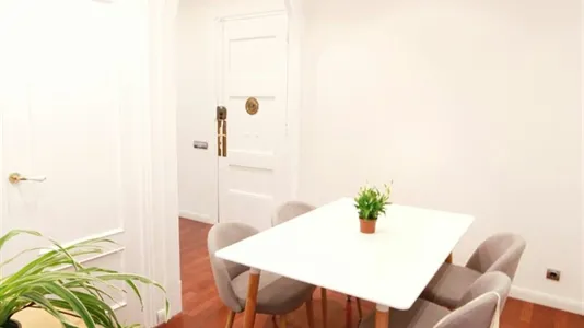 Rooms in Barcelona Eixample - photo 6