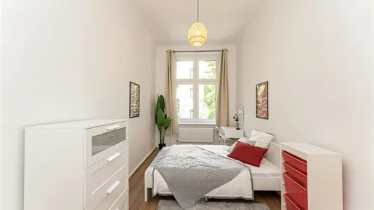 Rooms in Berlin Neukölln - photo 1